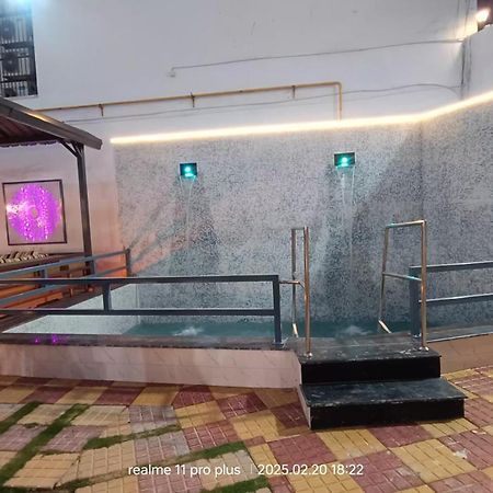 Twin Towers Bed & Breakfast Greater Noida Dış mekan fotoğraf