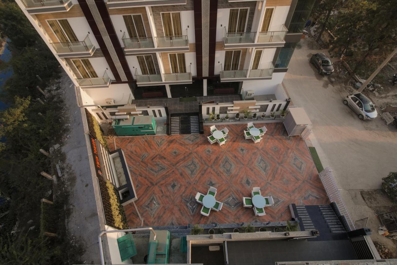 Twin Towers Bed & Breakfast Greater Noida Dış mekan fotoğraf