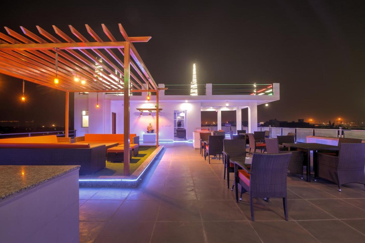 Twin Towers Bed & Breakfast Greater Noida Dış mekan fotoğraf