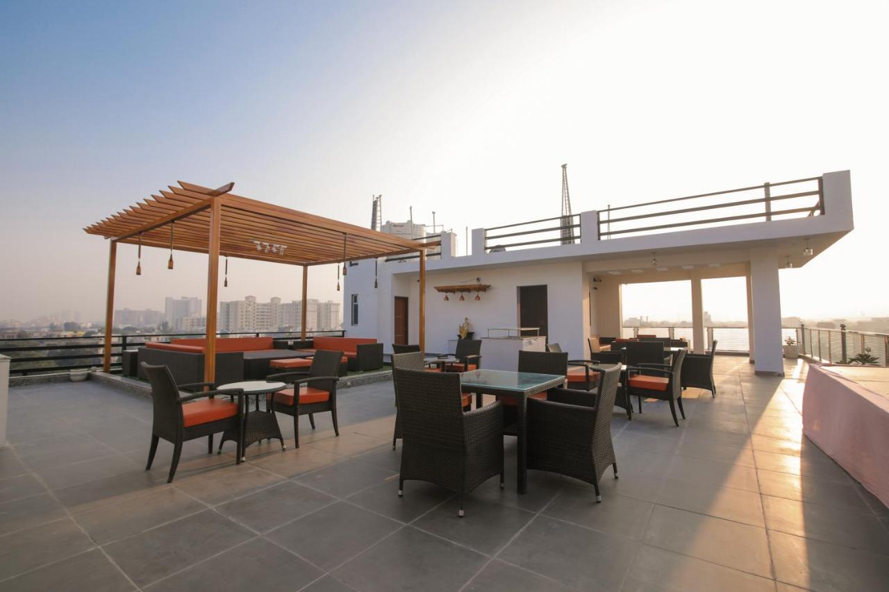 Twin Towers Bed & Breakfast Greater Noida Dış mekan fotoğraf