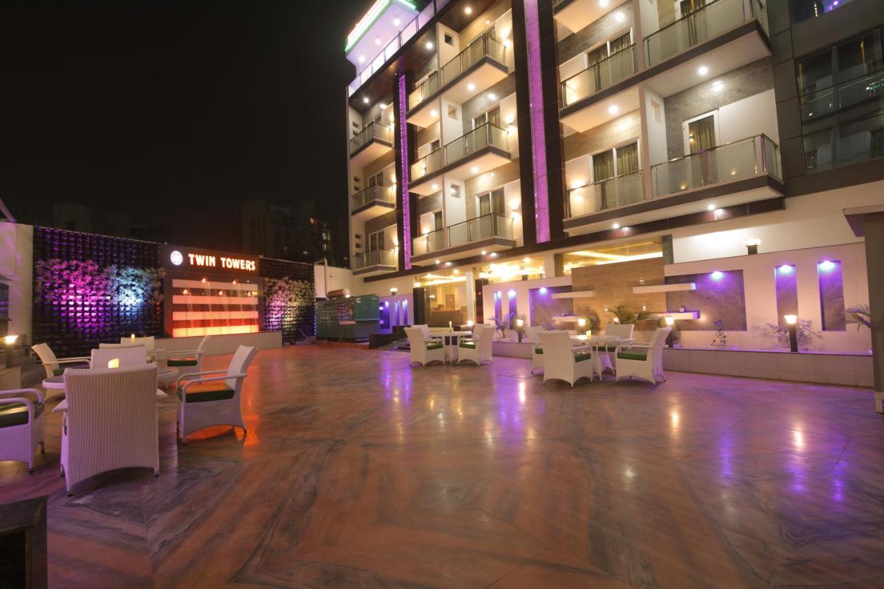 Twin Towers Bed & Breakfast Greater Noida Dış mekan fotoğraf