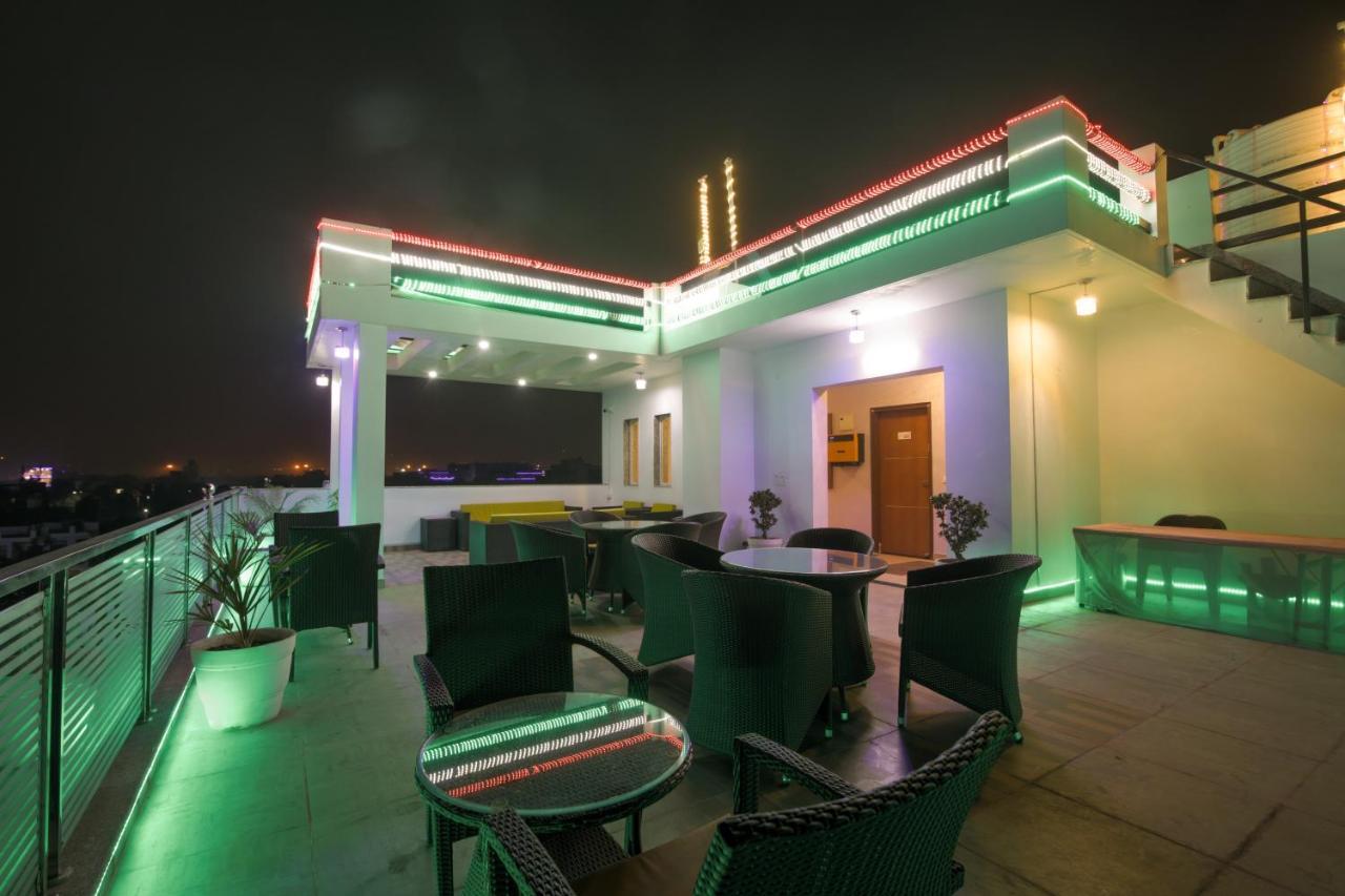 Twin Towers Bed & Breakfast Greater Noida Dış mekan fotoğraf