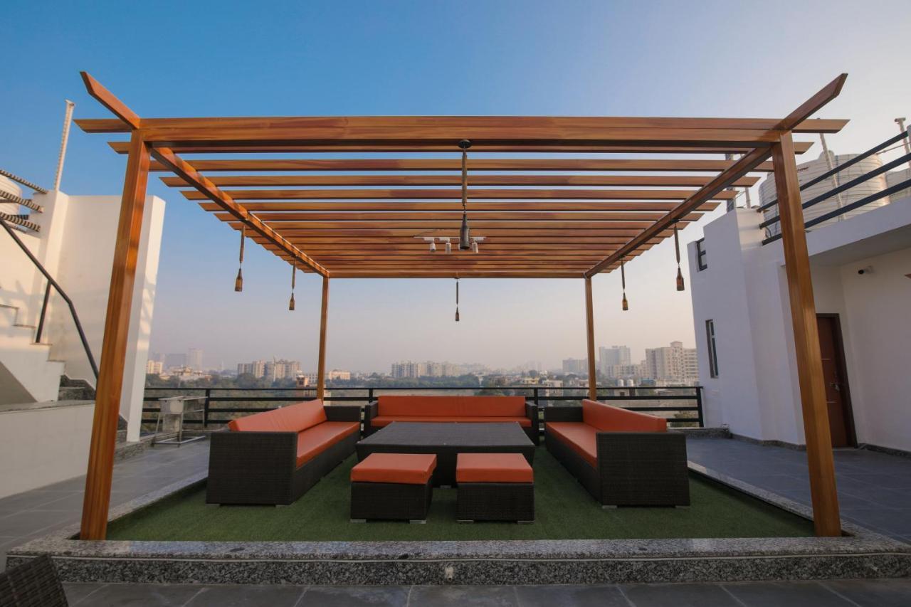 Twin Towers Bed & Breakfast Greater Noida Dış mekan fotoğraf