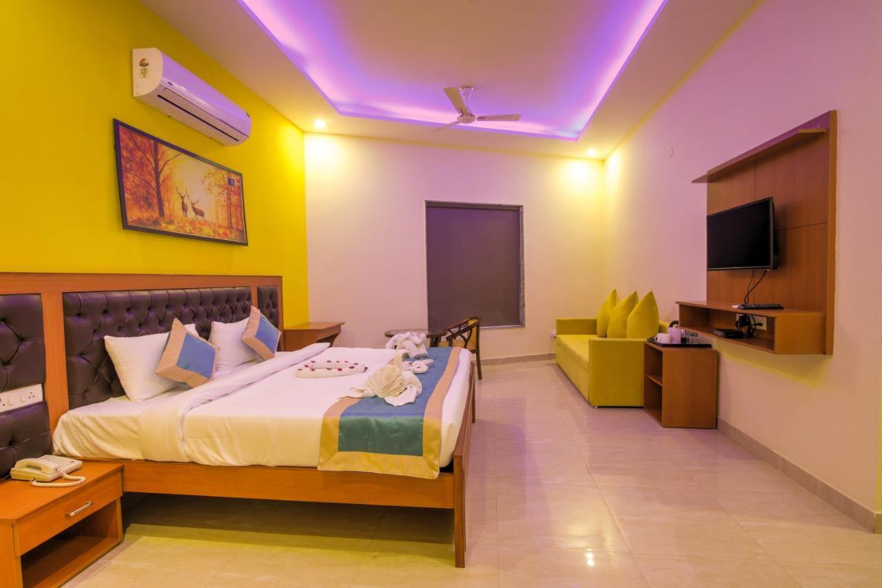 Twin Towers Bed & Breakfast Greater Noida Dış mekan fotoğraf