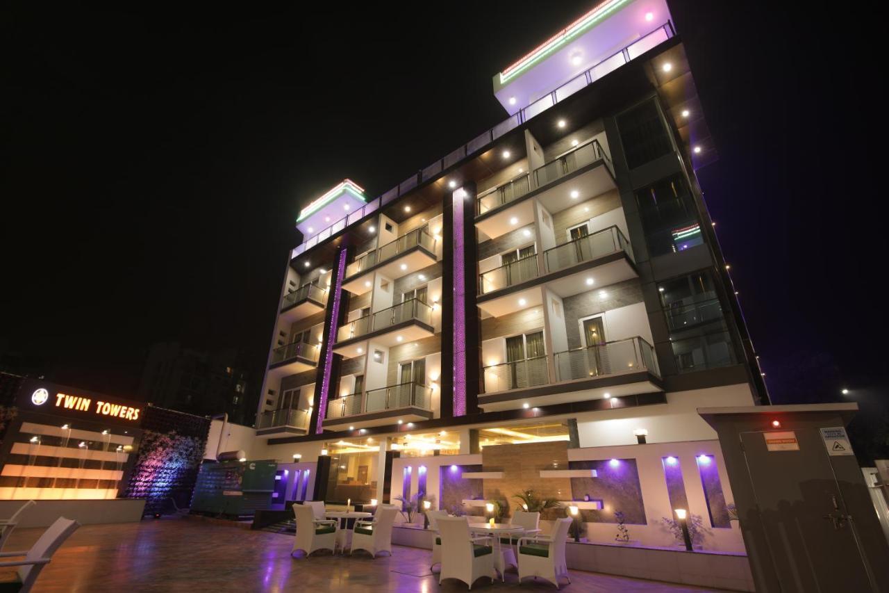 Twin Towers Bed & Breakfast Greater Noida Dış mekan fotoğraf