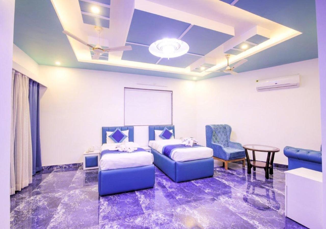 Twin Towers Bed & Breakfast Greater Noida Dış mekan fotoğraf